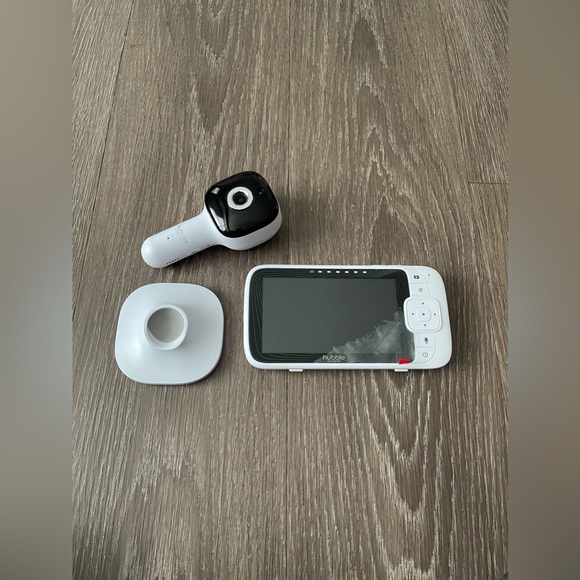 HUBBLE CONNECTED Nursery Pal Cloud 5" Smart HD Baby Monitor & Power Cables - Picture 3 of 10
